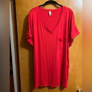 NWOT Flamingo short sleeve v-neck top with pocket. 2XL. Red. Rayon spandex.
